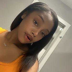 Meet your Posher, Katelyn